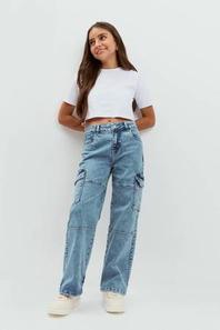 Oferta de Jeans Straight Cargo con Desgastes Kiddo por $34,9 en De Prati