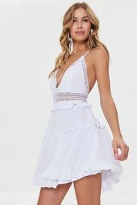 Oferta de Plunging Lace-Back Ruffled Dress por $15,75 en Forever 21