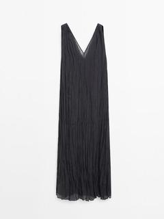 Oferta de Vestido plisado cuello pico por $179 en Massimo Dutti