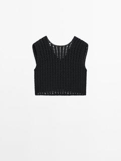 Oferta de Top corto negro crochet por $129 en Massimo Dutti